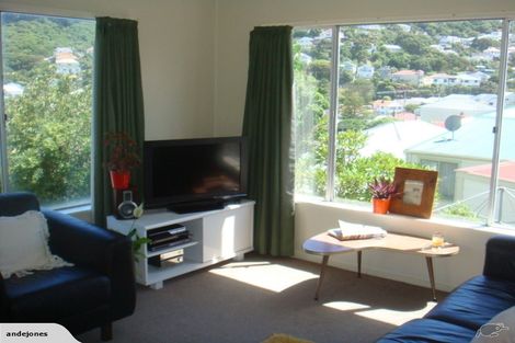 Photo of property in 2 Overtoun Terrace, Hataitai, Wellington, 6021