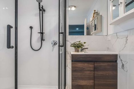 Photo of property in 526 Massey Road, Mangere, Auckland, 2022