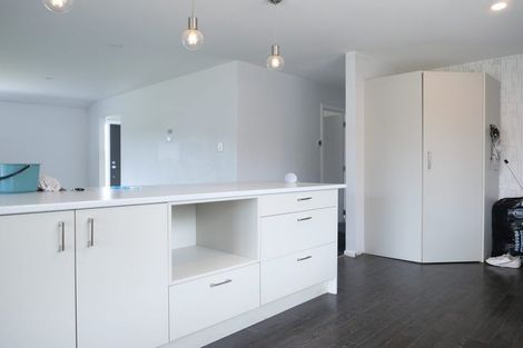 Photo of property in 2 Fincham Road, Raumati Beach, Paraparaumu, 5032