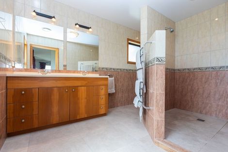 Photo of property in 12 Taunton Green, Papanui, Christchurch, 8052