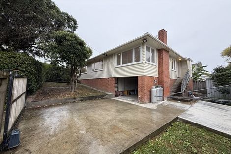 Photo of property in 1 Adriatic Avenue, Henderson, Auckland, 0612