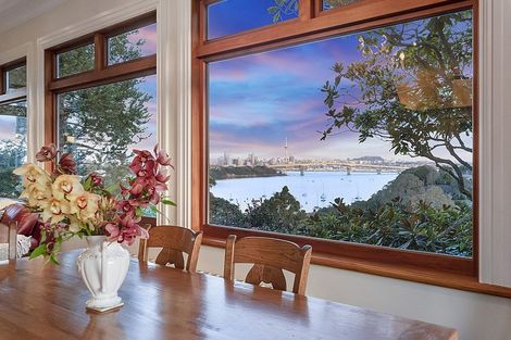 Photo of property in 49 Seaview Avenue, Northcote, Auckland, 0627