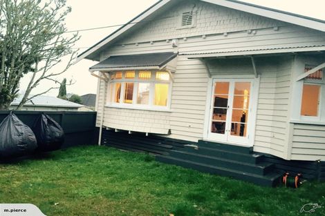 Photo of property in 1/194 Waimumu Road, Massey, Auckland, 0614