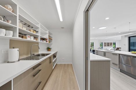 Photo of property in 11 Meadowbrook Place, Buckland, Pukekohe, 2677