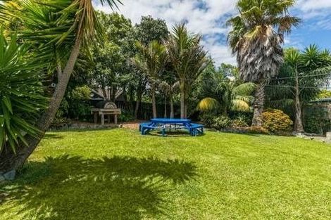 Photo of property in 4 Outlook Road, Greenhithe, Auckland, 0632