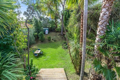 Photo of property in 32 Hastings Parade, Devonport, Auckland, 0624