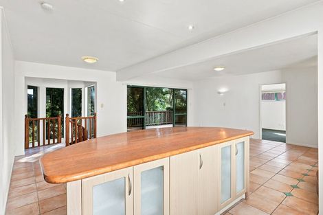 Photo of property in 1/11 Saddleback Rise, Murrays Bay, Auckland, 0630