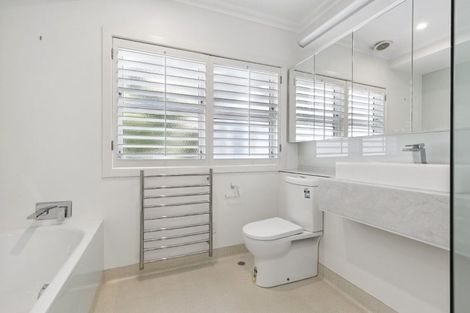 Photo of property in 11 Easdale Street, Kelburn, Wellington, 6012