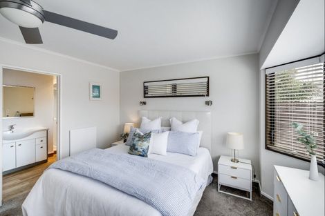 Photo of property in 37 Charles Street, Westshore, Napier, 4110