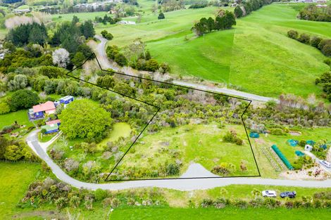 Photo of property in 126 Oneriri Road, Kaiwaka, 0573