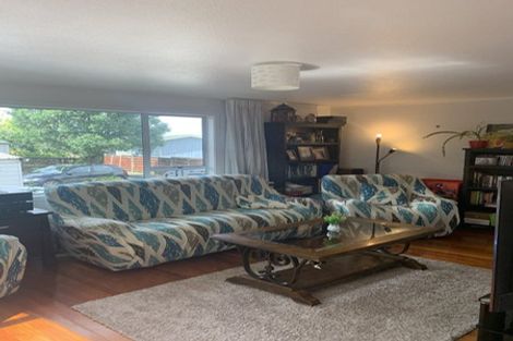 Photo of property in 84 Ravenwood Drive, Forrest Hill, Auckland, 0620