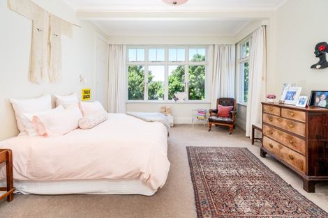 Photo of property in 42 Central Terrace, Kelburn, Wellington, 6012