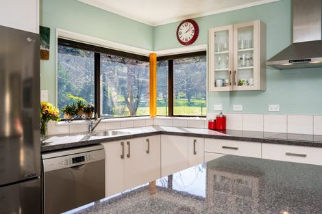 Photo of property in 27 Golding Road, Taradale, Napier, 4112