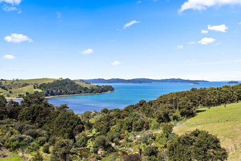 Photo of property in 220 Whitmore Road, Tawharanui Peninsula, Warkworth, 0986