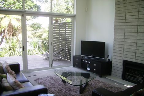 Photo of property in 53 Arapito Road, Titirangi, Auckland, 0604