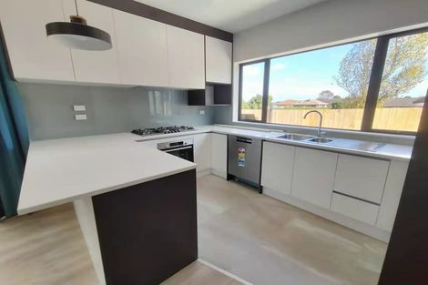 Photo of property in 26 Golfland Drive, Golflands, Auckland, 2013