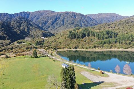 Photo of property in 37 Aylmer Street, Ross, 7812