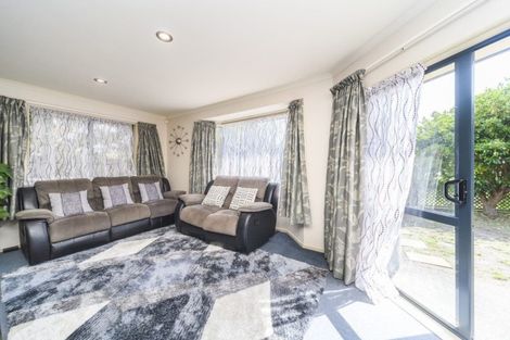 Photo of property in 146 Ruapehu Drive, Fitzherbert, Palmerston North, 4410