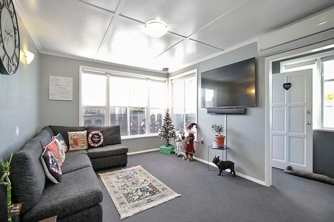 Photo of property in 96 Thames Road, Paeroa, 3600