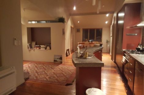 Photo of property in 2 Matipo Street, Eastbourne, Lower Hutt, 5013