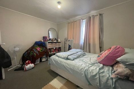 Photo of property in 10 Christmas Road, Manurewa, Auckland, 2102