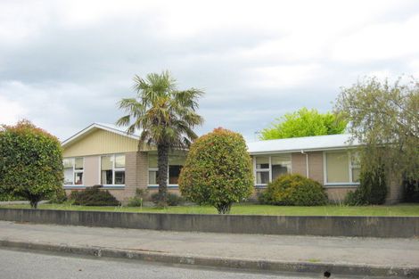 Photo of property in 6 Weston Place, Rangiora, 7400