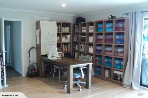 Photo of property in 8a Diosma Place, Botany Downs, Auckland, 2010