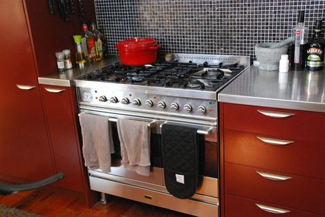 Photo of property in 2 Matipo Street, Eastbourne, Lower Hutt, 5013