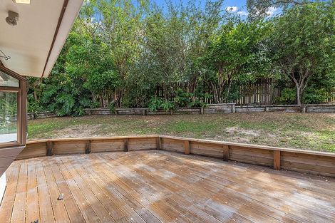 Photo of property in 33 John Downs Drive, Browns Bay, Auckland, 0630