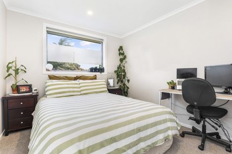 Photo of property in 35d Ross Crescent, Fairfield, Hamilton, 3214