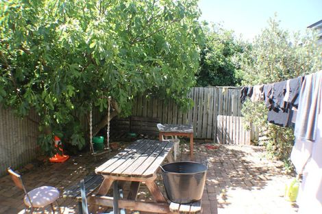 Photo of property in 113 Pirie Street, Mount Victoria, Wellington, 6011