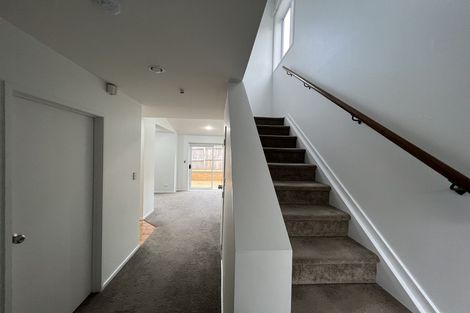 Photo of property in 11/30 John Jennings Drive, Oteha, Auckland, 0632