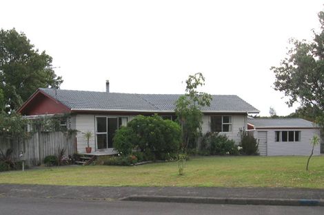 Photo of property in 31 Fitzherbert Avenue, West Harbour, Auckland, 0618