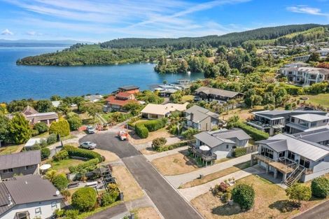 Photo of property in 2/12 Isobel Street, Acacia Bay, Taupo, 3330