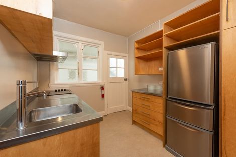 Photo of property in Ionian Flats, 123-125 Brougham Street, Mount Victoria, Wellington, 6011