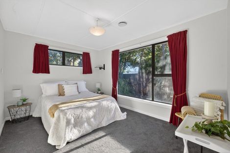 Photo of property in 128 Rowses Road, Aranui, Christchurch, 8061
