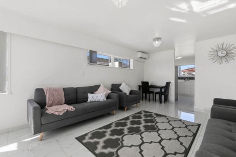 Photo of property in 3/8 Russell Road, Manurewa, Auckland, 2102