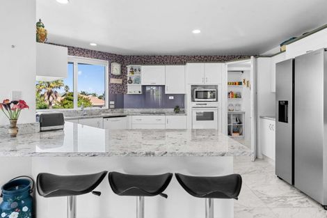 Photo of property in 2 Seychelles Drive, Papamoa Beach, Papamoa, 3118