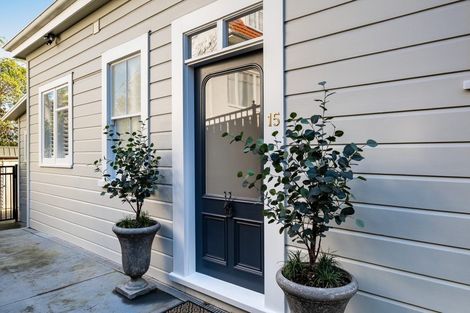 Photo of property in 15 Lawrence Road, Hospital Hill, Napier, 4110