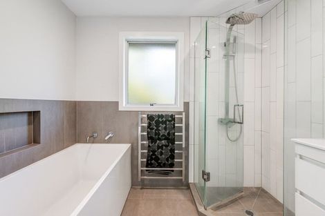 Photo of property in 113 Weatherly Road, Torbay, Auckland, 0630