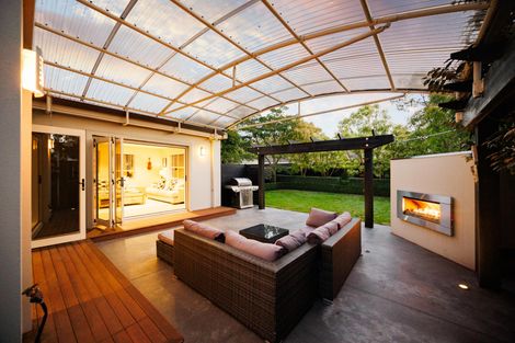 Photo of property in 6 Alan Street, Palmerston North, 4414