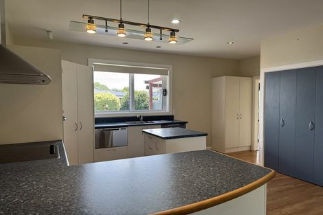 Photo of property in 106 Aorangi Road, Bryndwr, Christchurch, 8053