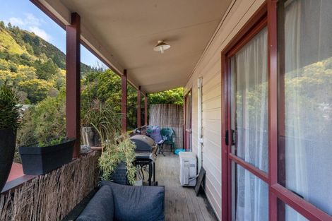 Photo of property in 61a Wairau Road, Picton, 7220