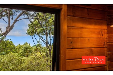 Photo of property in 4 Arama Avenue, Titirangi, Auckland, 0604