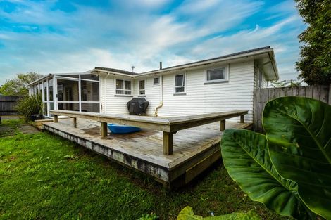 Photo of property in 48 Fernaig Street, Papakura, 2110