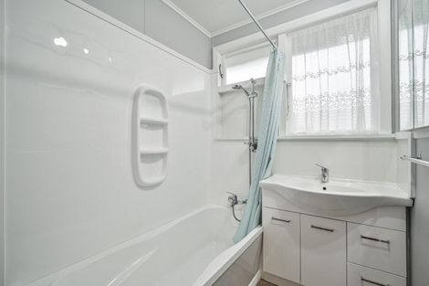 Photo of property in 33 Liverpool Crescent, Flaxmere, Hastings, 4120