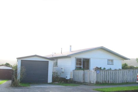 Photo of property in 15 Tarras Grove, Kelson, Lower Hutt, 5010