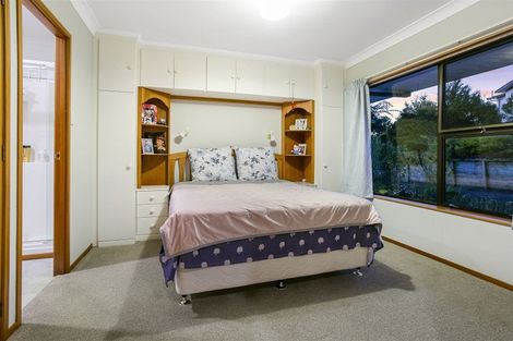 Photo of property in 70b Roberts Road, Glenfield, Auckland, 0629
