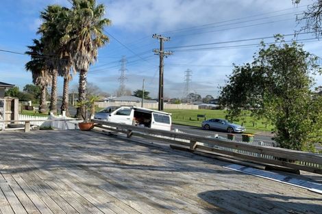 Photo of property in 26 Tiraumea Drive, Pakuranga, Auckland, 2010