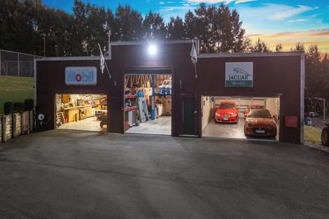 Photo of property in 77 Awanui Rise, Papakura, 2582